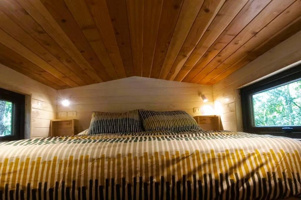 Casa de férias Tiny House Nueva En El Bosque A 6 Min De